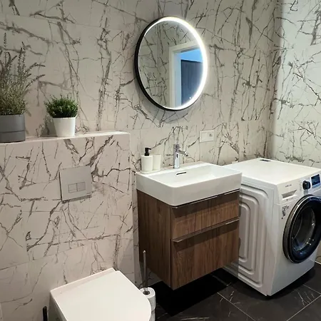 Lts Rent Luxury & Comfortable Lakowa 公寓